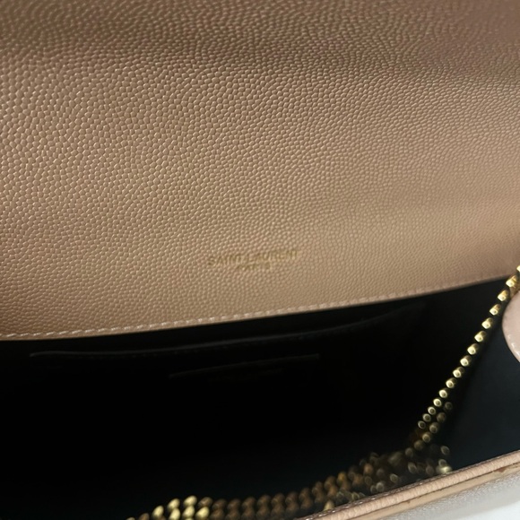 YSL KATE MEDIUM BAG IN GRAIN DE POUDRE - Picture 2 of 5